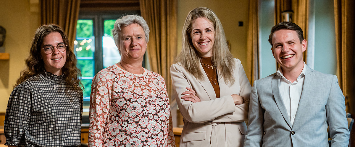 Van links naar rechts: Ida Ostendorp, Linda Berendsen, Janneke de Bruijn en Thomas Tielen.