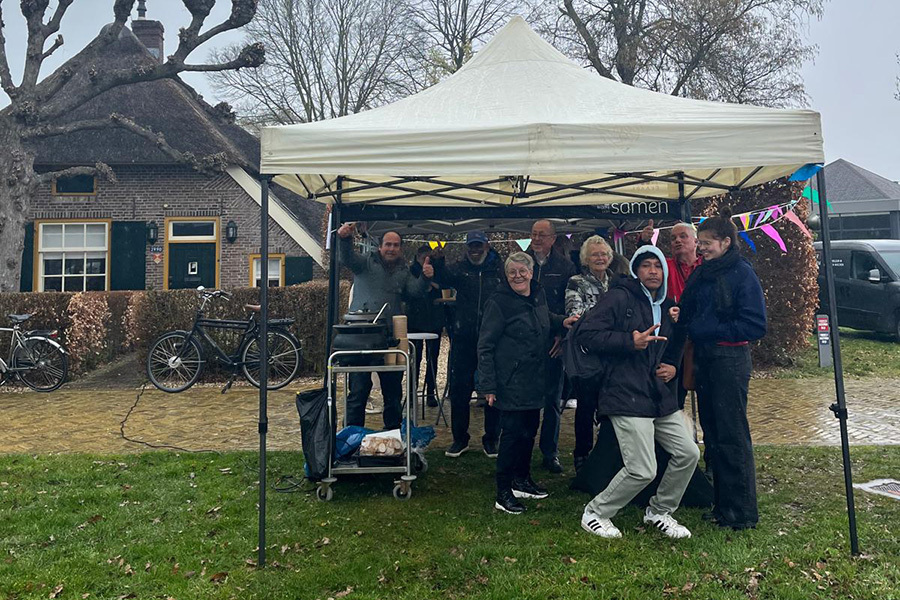 Stoepsoep in de wijk De Homberg