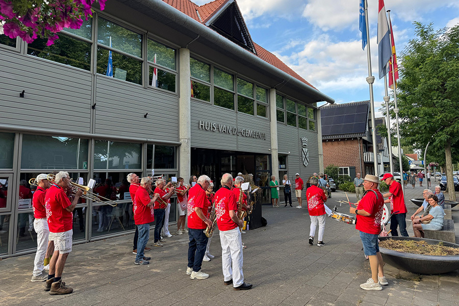 Feestelijke ontvangst voor Wijchense 4Daagselopers